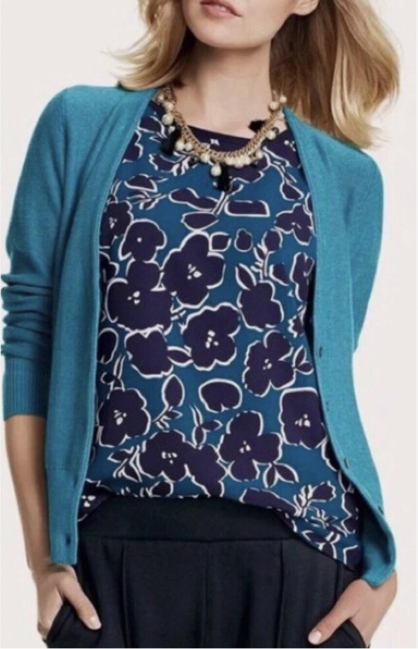 CAbi Navy Blue Teal Beige Floral Crewneck Sleeveless Warhol Blouse Size Small